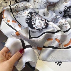 Foulard soie femme gris