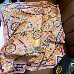 Foulard En Soie Rose