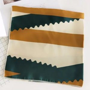 Foulard carré beige pour femme