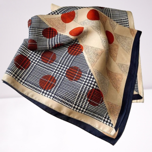 Foulard beige femme motif Style Mulberry