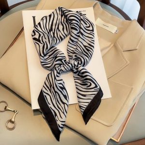 Foulard Imprimé Léopard Blanc et Noir