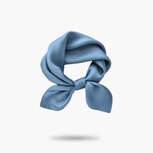 foulard bleu ciel en soie anastasia