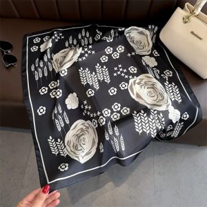 Foulard Noir et Blanc Miss