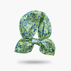 Carré en Soie Vert Anis Fleuri – Emeline