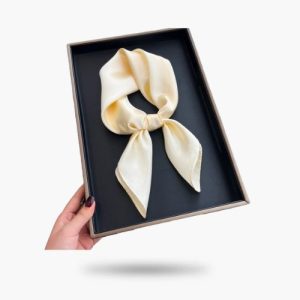 Foulard Beige Uni Elizabeth